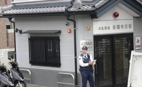 在济州岛吵架的中国男女，被韩国警察逮捕...