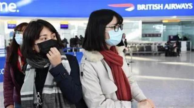 华人学生从美返中直飙泪！飞机故障、被怀疑...