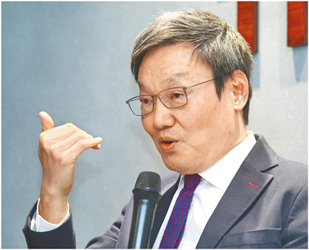 台湾前高官警告蔡英文：别太乐观