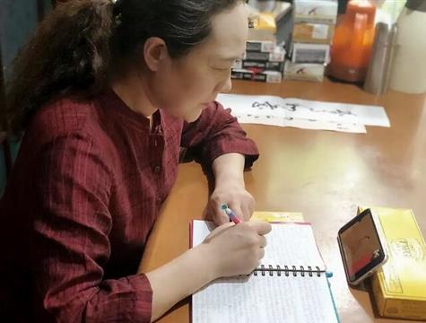 61岁阿姨疫情期间上了160多门网课！