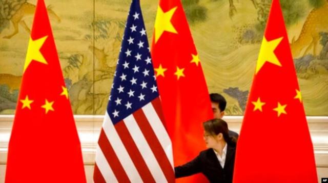 他在这时被召回国 加入中国经贸磋商团队