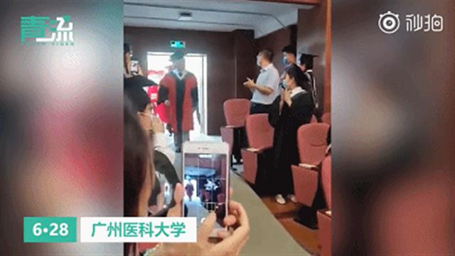 今天，钟南山、张文宏不约而同强调这个词