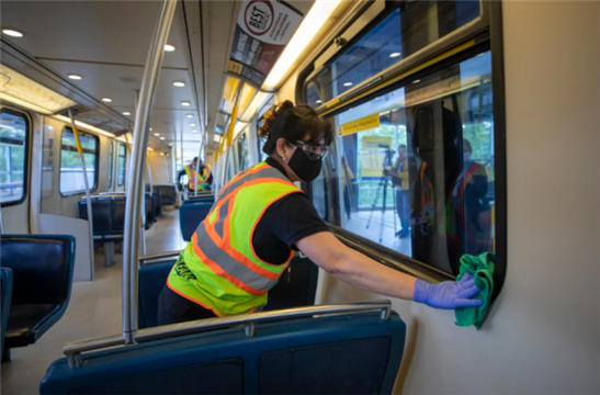 魁北克省公交系统将强制人们戴口罩