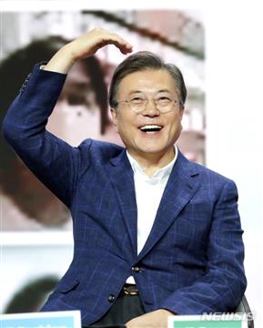 文在寅喊话韩国民众“买买买”