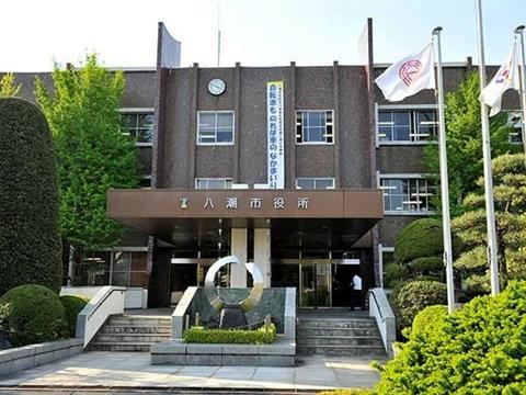 日本大规模食物中毒:三千多师生腹痛腹泻