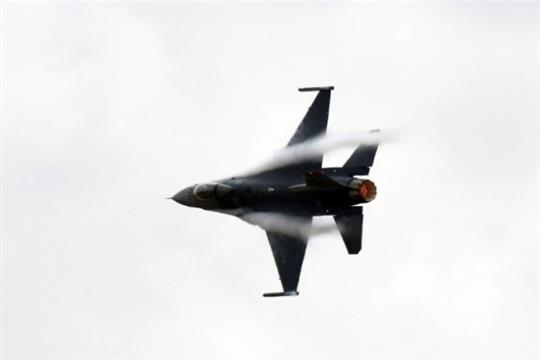 两周内第2次 美空军又传F-16坠毁