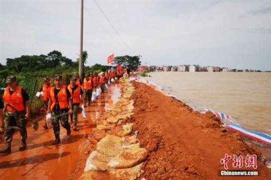 新一轮降雨入最强时段 长江或现复式洪峰