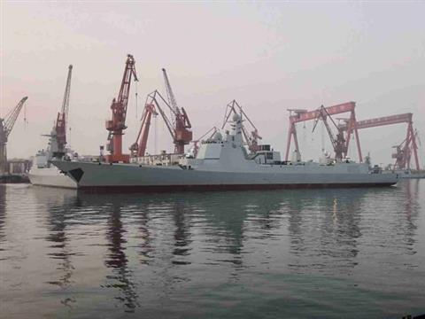 中国首次公开改进型052D 新雷达可测隐身战机
