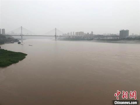 “三伏天”开启 南方降雨未停歇，高温又登场