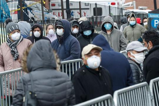 美媒：病例激增下民众为何仍抵触戴口罩？