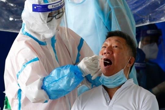 政策失误引病毒入港 面对“铁证”港府松口