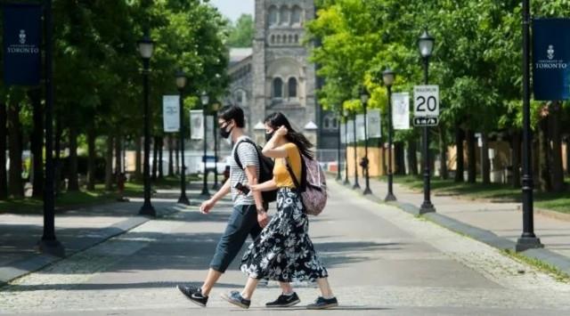 加拿大移民部计划放松留学生入境限制