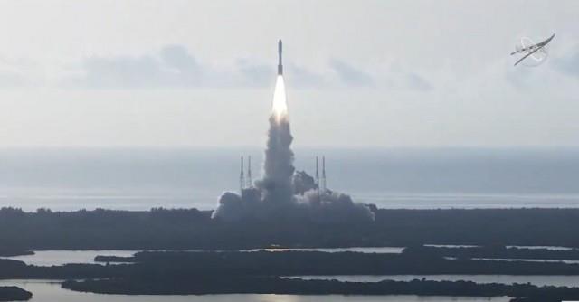 NASA毅力号核动力火星车发射成功 还带直升机