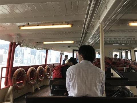 疫情反弹 赌王女儿餐馆歇业 有人在垃圾站用餐