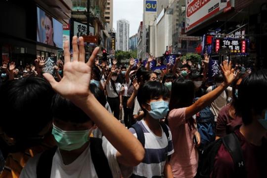 英国开出港人移民条件 果然没有免费午餐
