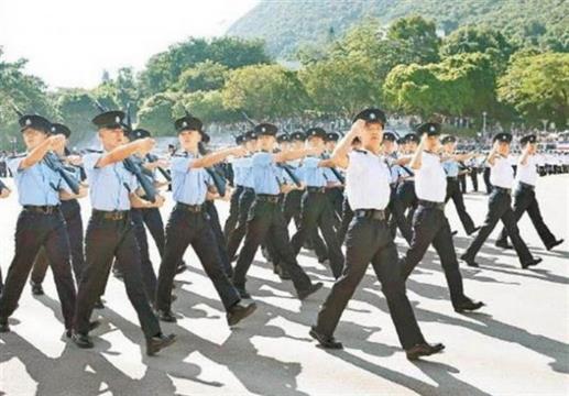 港警全面公安化 港学者吁警察训练换陆式步操