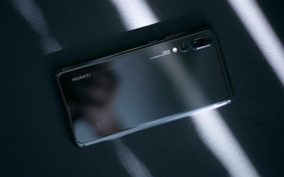 华为继续向预装Google Play手机提供更新