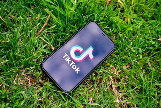 密会美国官员，TikTok风波幕后推手竟是他？