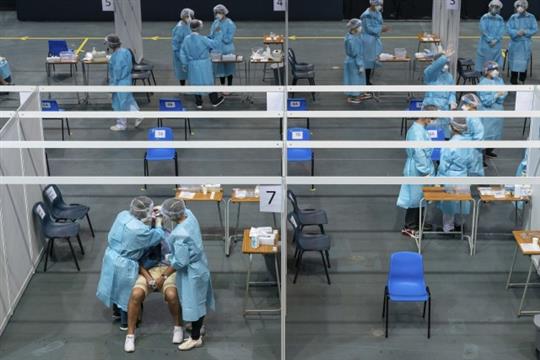 美助卿无端指责香港全民检测纯属自取其辱