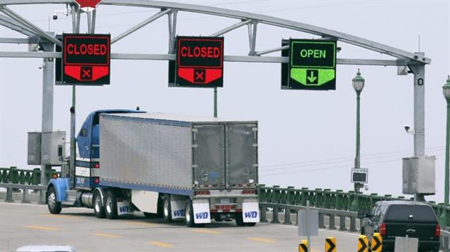 加拿大是否应对货车司机强制检测和隔离