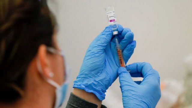 新冠疫苗：阿斯利康为何暂停英国儿童临床试验