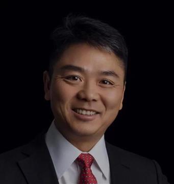 刘强东出轨两年后，“奶茶”夫妇要办公司了
