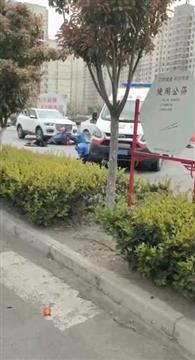 外卖员发生交通事故后 遭急救车再次碾压