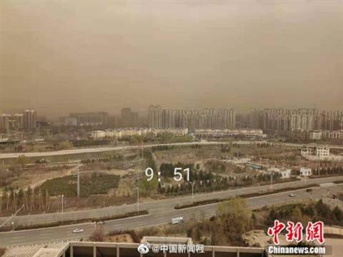 内蒙古再遭沙尘暴:一栋楼7分钟被