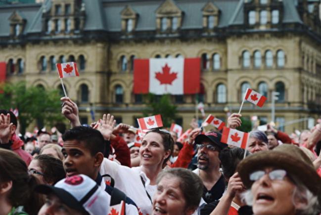 加拿大大举移民 加国人担心两大危机恶化