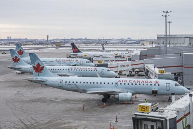 缺少廉航及政府收费多 加拿大机票持续昂贵